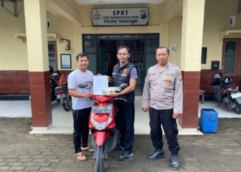 Polsek Tegalsari Banyuwangi Ungkap Kasus Penggelapan, Barang Bukti Sepeda Motor Dikembalikan ke Pemilik