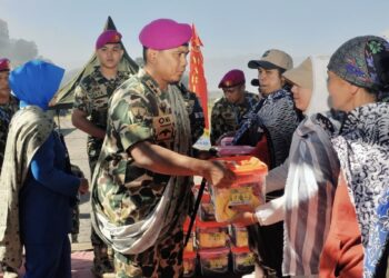 Korps Marinir TNI AL Gelar Bakti Sosial di Lautan Pasir Bromo