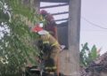 Diduga Korsleting Listrik Pompa Air, Bangunan Tandon di Sobo Banyuwangi Hangus Terbakar